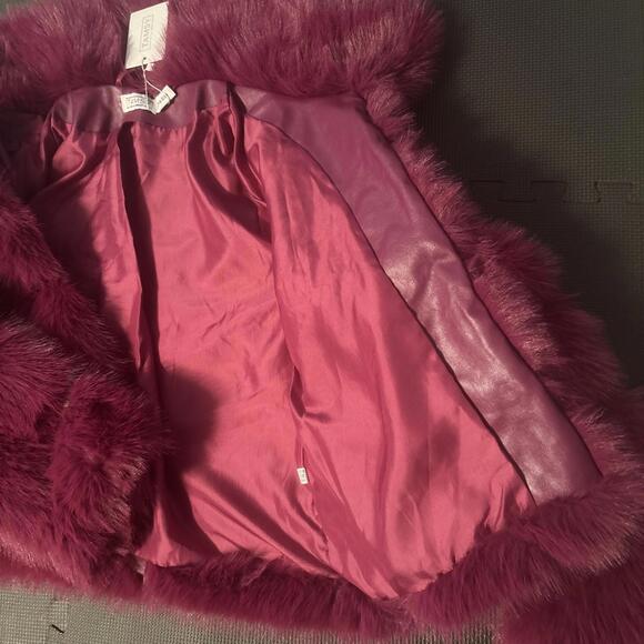 New Tamsy Purple Ruana/Cape/Cardigan/Faux Fur trim One Size Fits Most New NWT - Picture 3 of 5